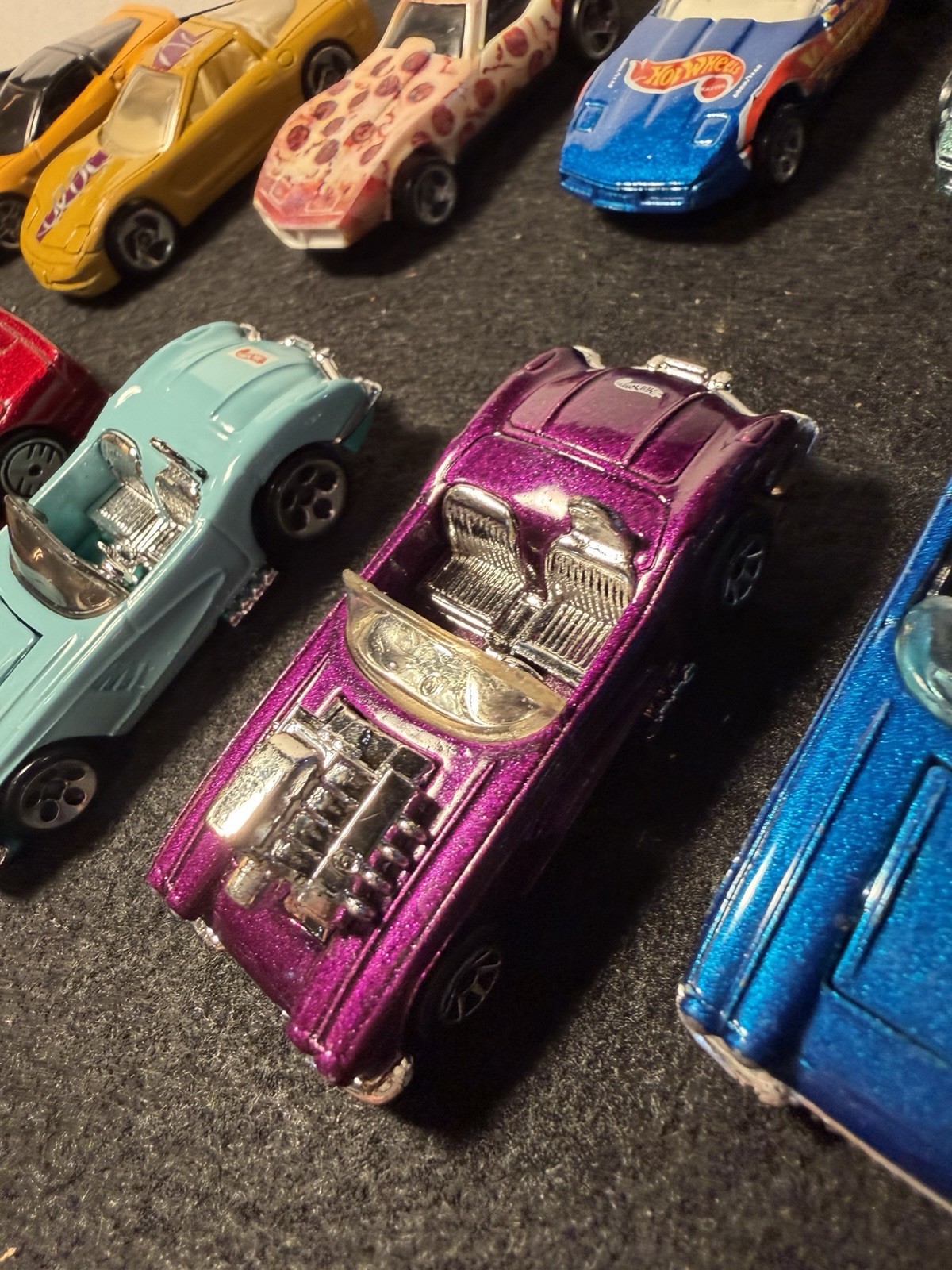 Hot Wheels LOT of 11 Corvette cars loose-all diff see photos please
