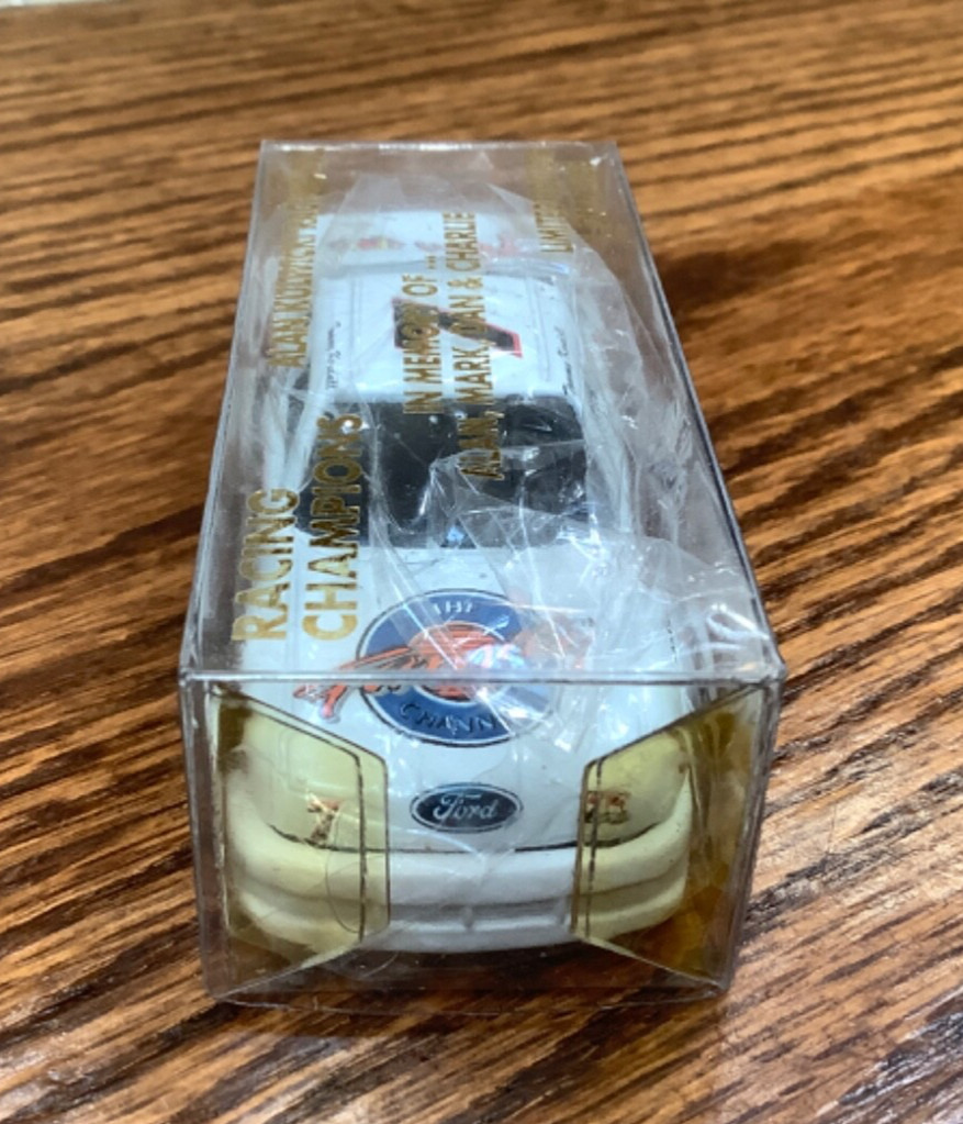 Racing Champions #7 Tommy Kendall In Memory of Alan Kulwicki 1:64 Die Cast 1993