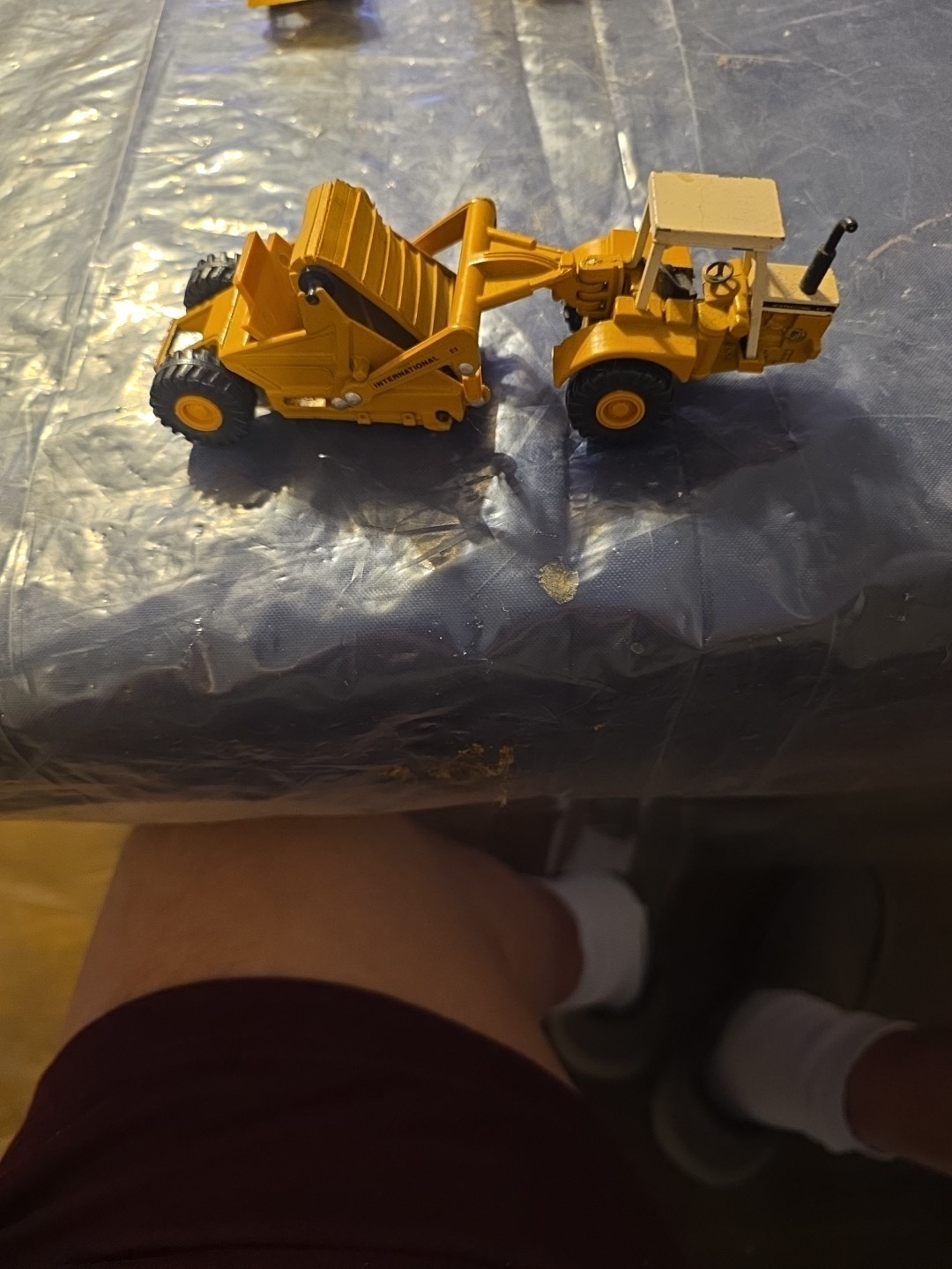 ERTL Lot of 4 Construction Vehicles + A Hot Wheels Bulldozer & Cat Truck Free Sh