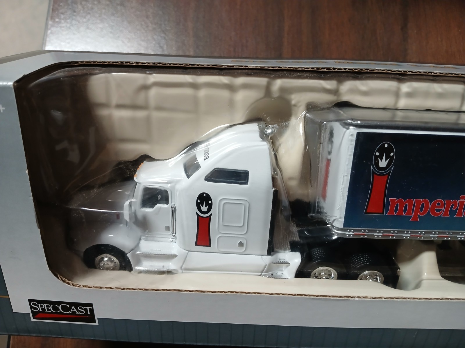 1/64 Imperial Supply Kenworth KW T660 Semi SpecCast