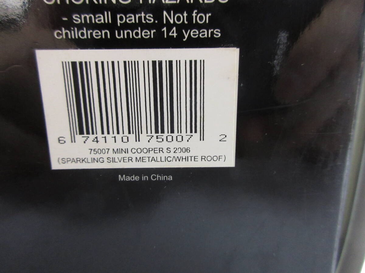 Miniature Car 1/18 AUTOart MINI Mini Cooper S 2006 Sparking Silver Metallic Whit