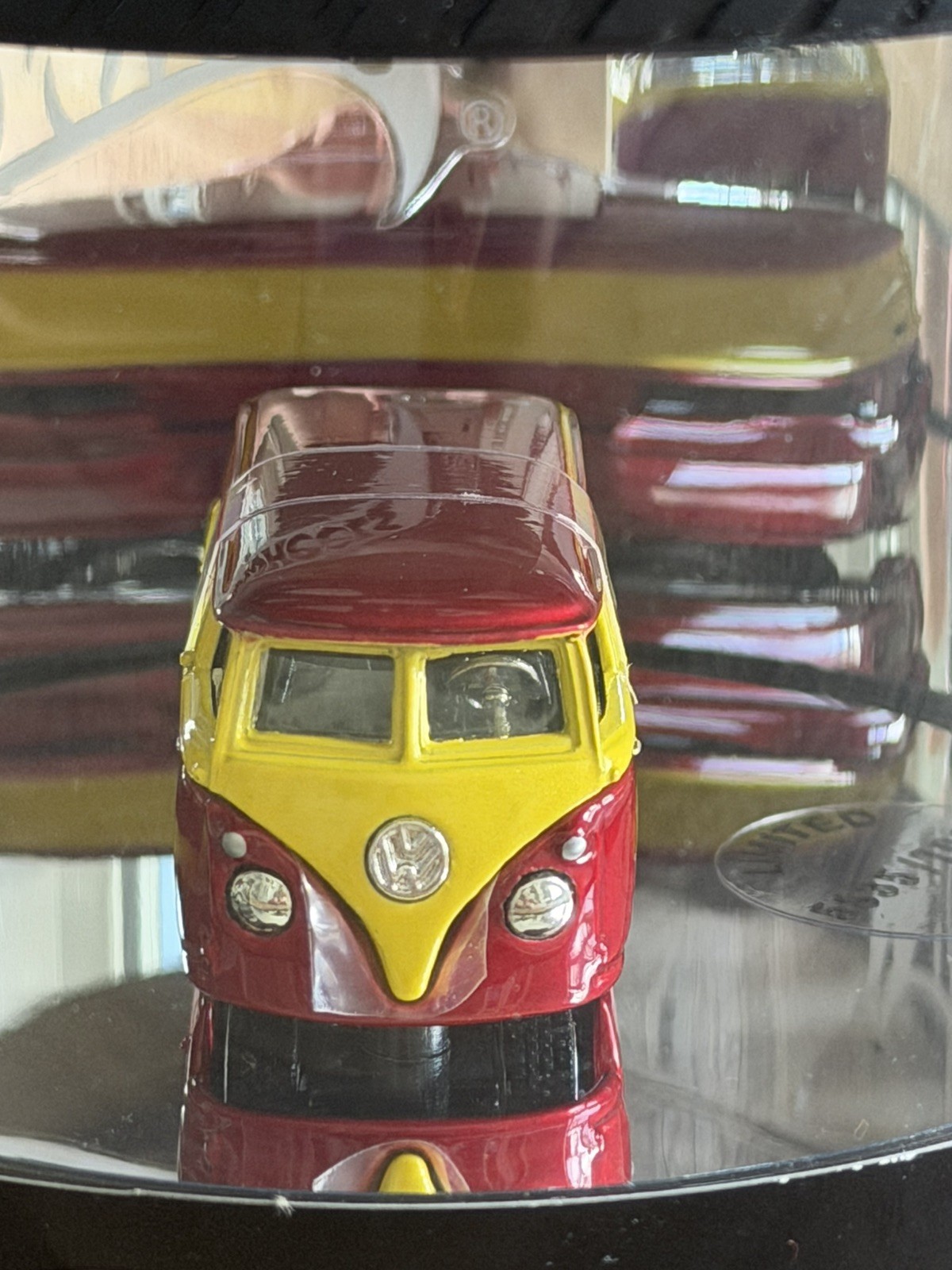 Hot Wheels Hobby Only Showcase (Oil Can) SHELL VW Micro Bus #5835/7000