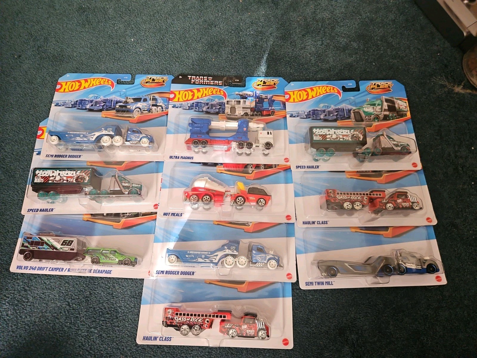Hot Wheels Track Fleet Lot Of 10 Ultra Magnus Semi Twin Mill Volvo New
