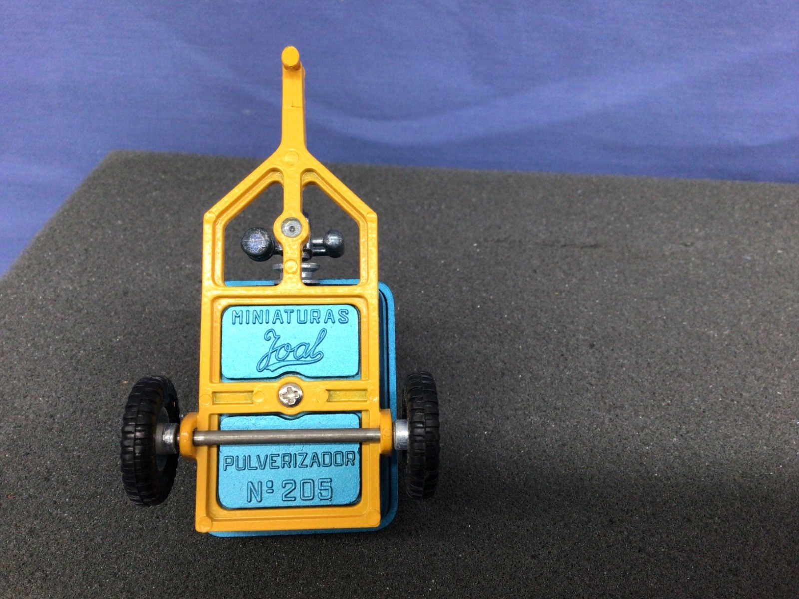 Joal 205 Compressor Pulverizador Trailer Made in Spain Boxed Blue and Yellow