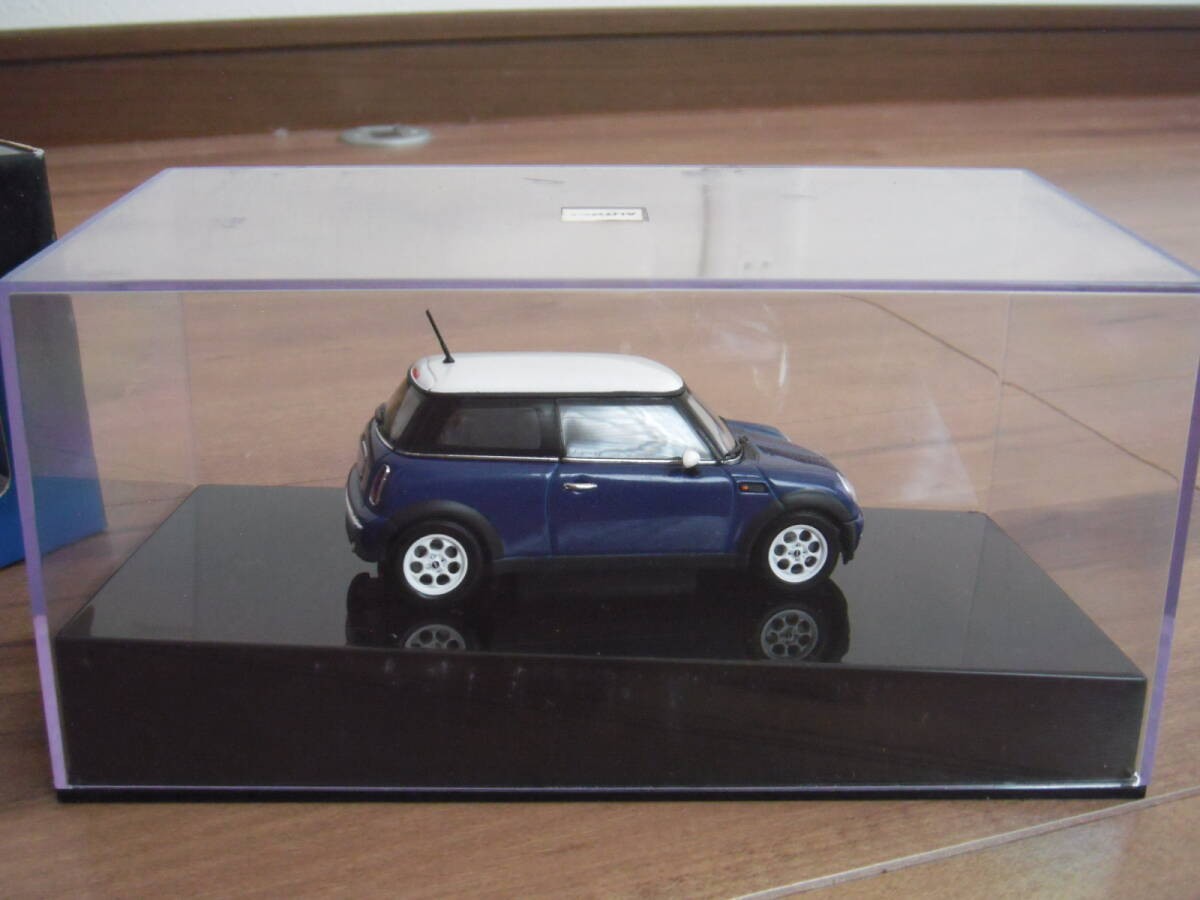 Autoart BMW Mini Cooper Diecast Blue