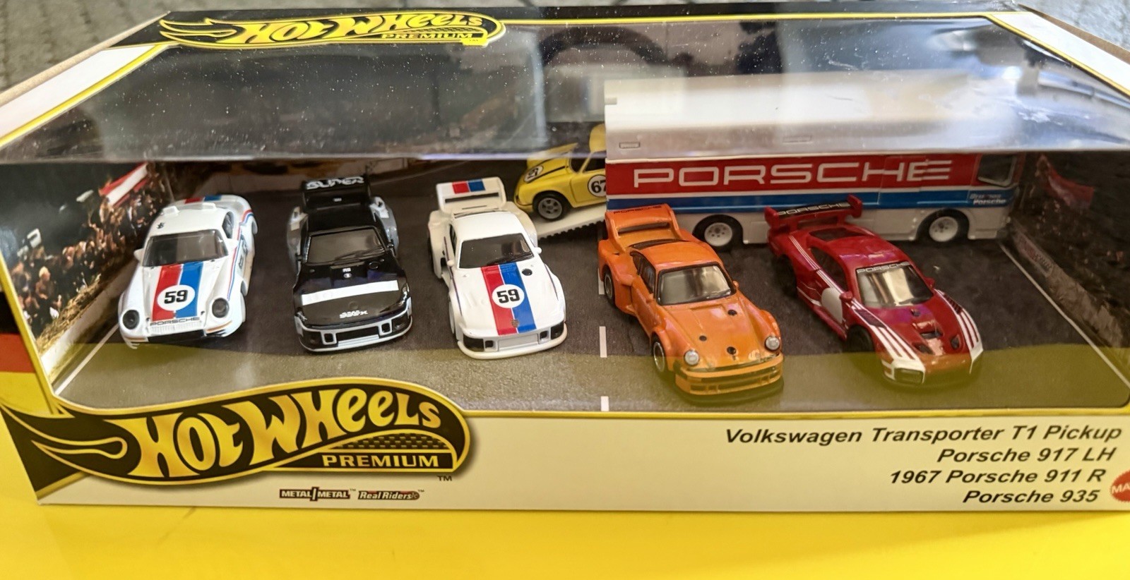 Hot Wheels Premium Porsche Custom Diorama Collection! 935 & More All Porsche