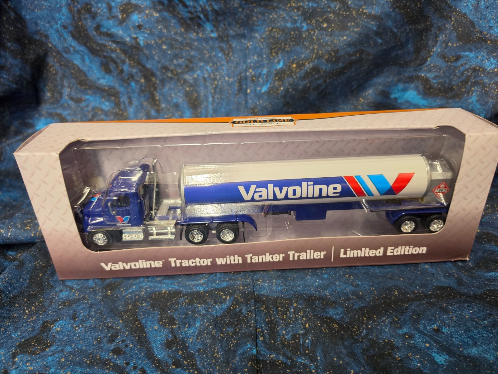 Menards Gold Line Collection Valvoline Tractor Tanker Trailer 279-3547 Open Box