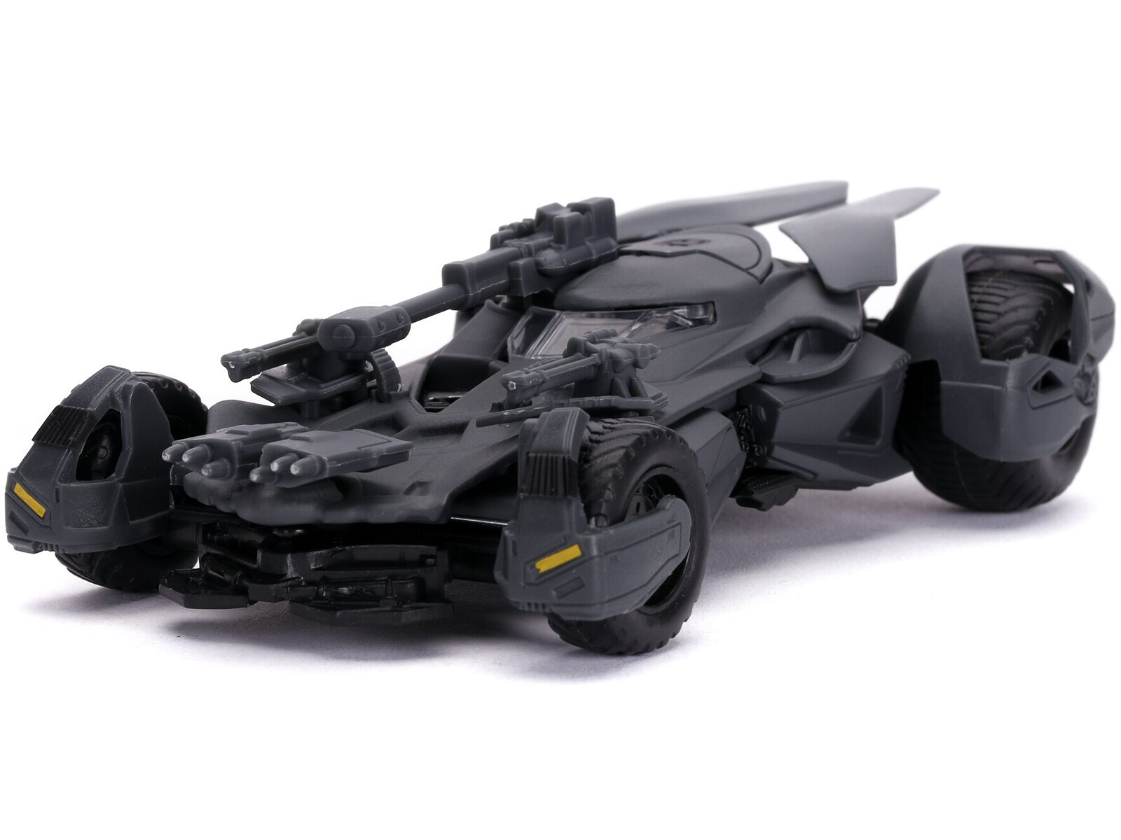 2017 BATMOBILE & DIECAST BATMAN FIGURINE JUSTICE LEAGUE 1/32 DIECAST JADA 31706