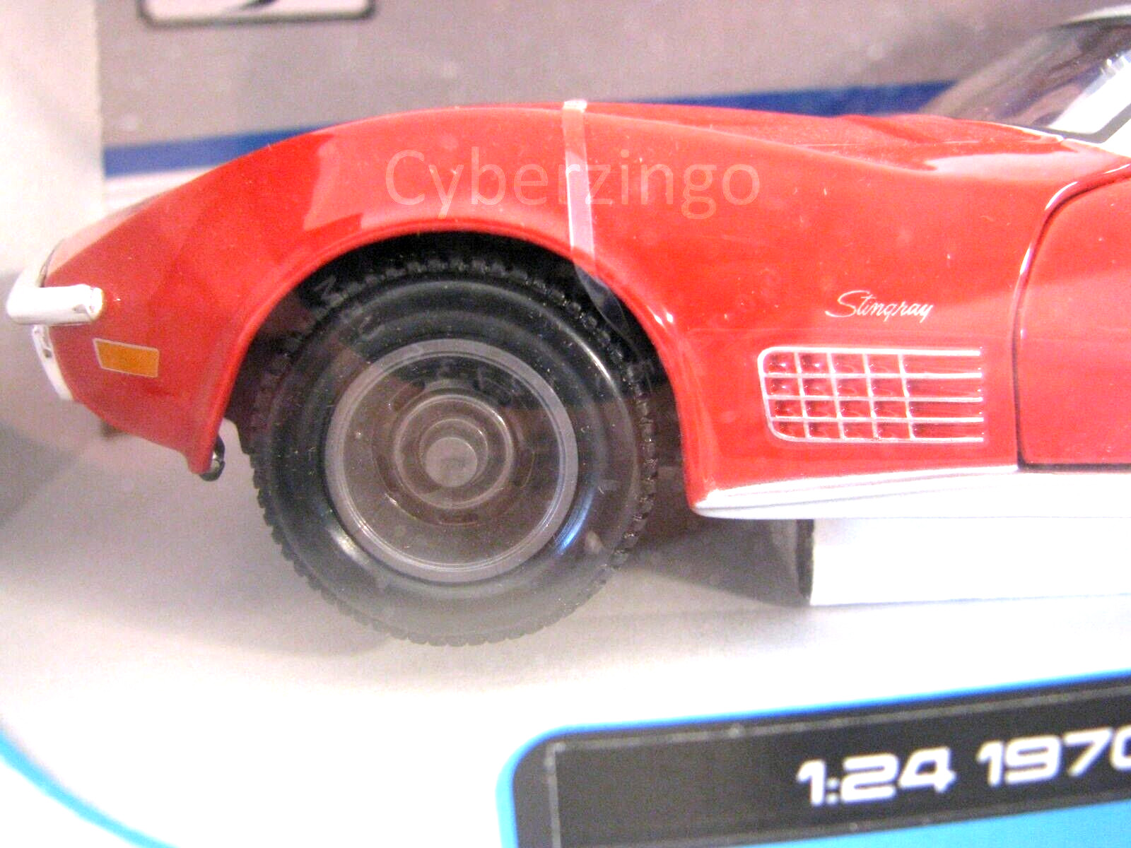 Maisto 1970 Chevy Corvette 1:24 Scale Red Diecast Model Car NEW IN BOX