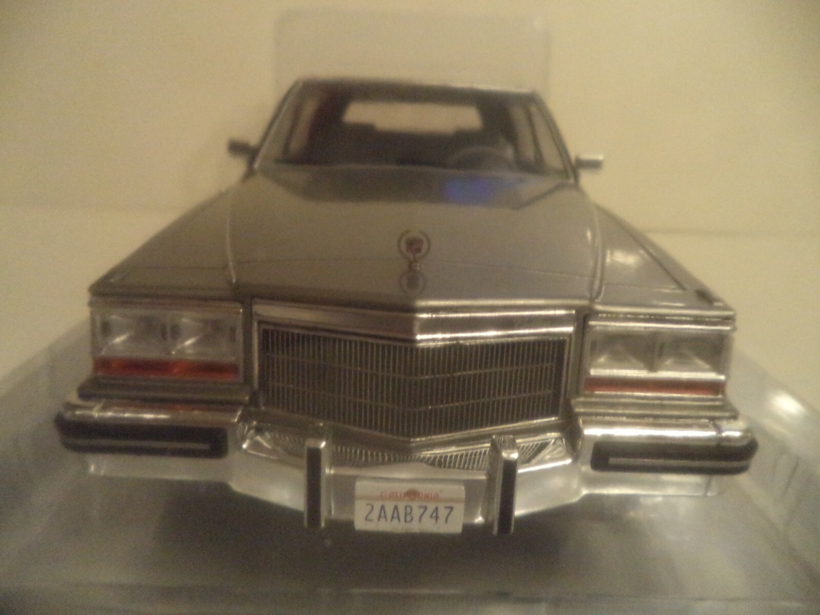 MCG 1982 Cadillac Fleetwood Brougham Grey Metallic 1:18 new in box box damaged