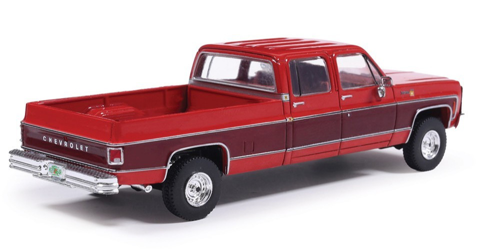 IXO AMERICA 1:64 1979 CHEVROLET SCOTTSDALE K20 – CARMINE RED & DARK PU AI64013