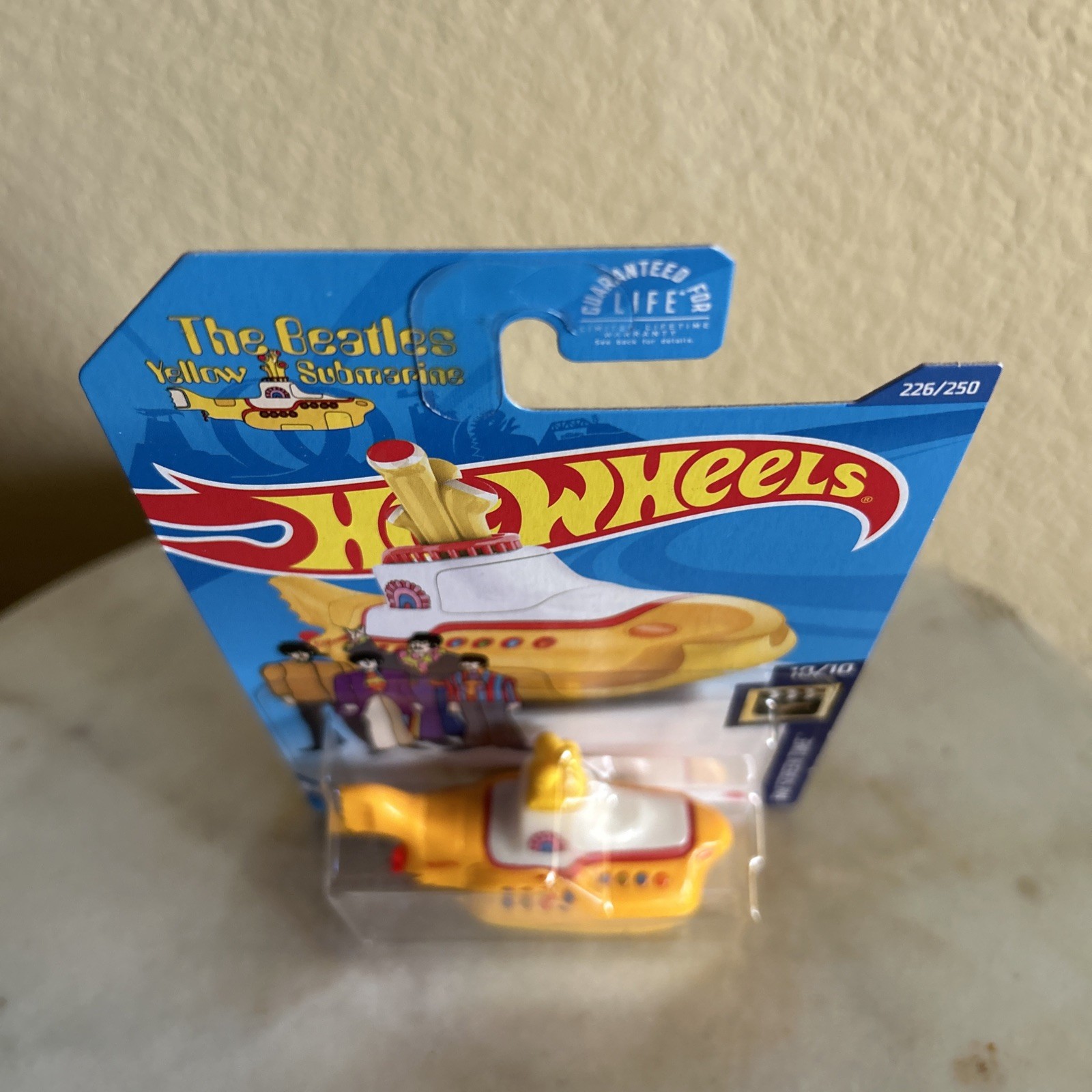 2018 Hot Wheels Treasure Hunt~THE BEATLES YELLOW SUBMARINE~226/250 Hard To Find