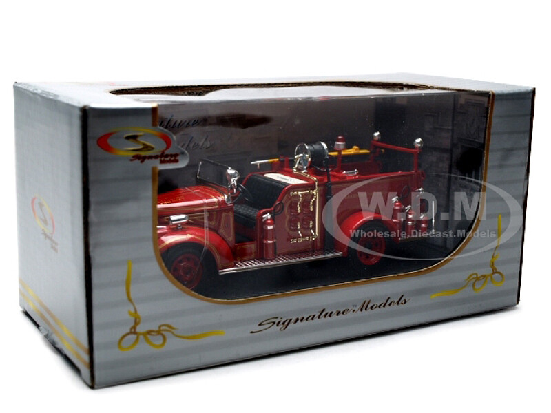 1941 GMC FIRE ENGINE TRUCK RED 1/32 DIECAST MODEL BY SIGNATURE MODELS 32348