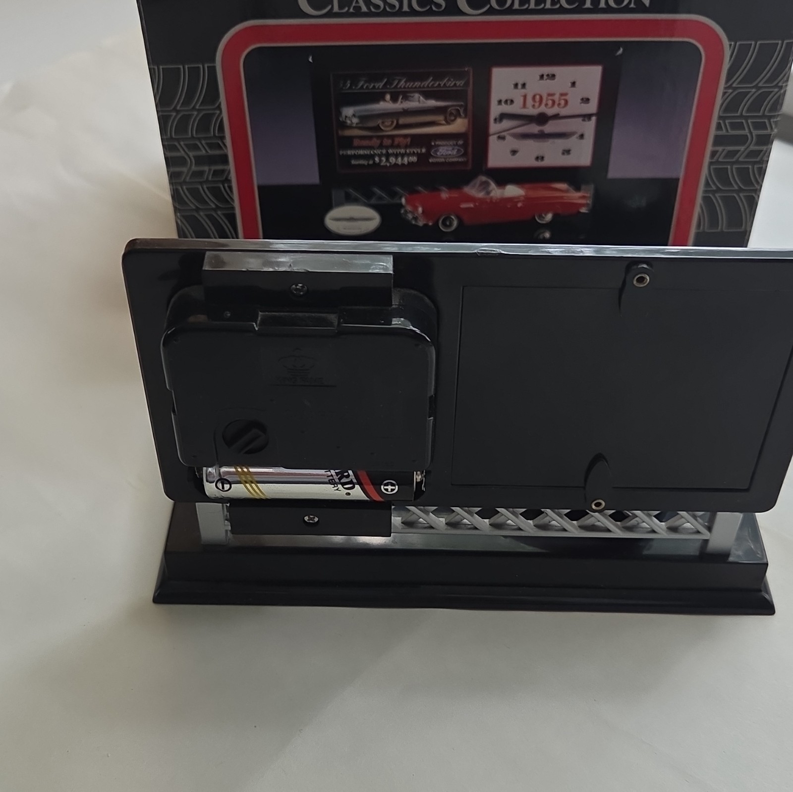 Enesco Classics Collection 1955 Ford Thunderbird Diecast Desk Set Clock 1:43