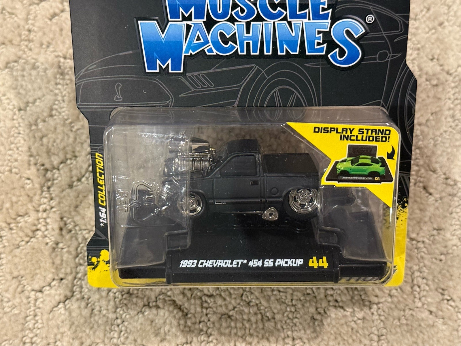 Muscle Machines 1/64 – 1993 Chevrolet 454 SS Pickup Black #44