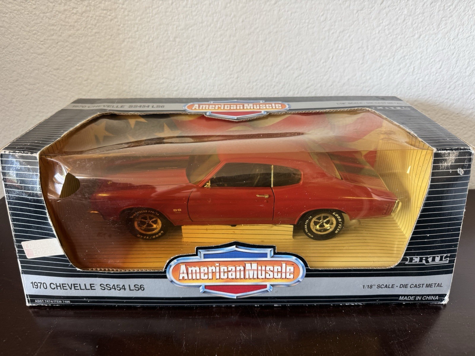 1970 Chevelle SS454 LS6 Red American Muscle Ertl 1:18 Scale Die Cast #7486 Car
