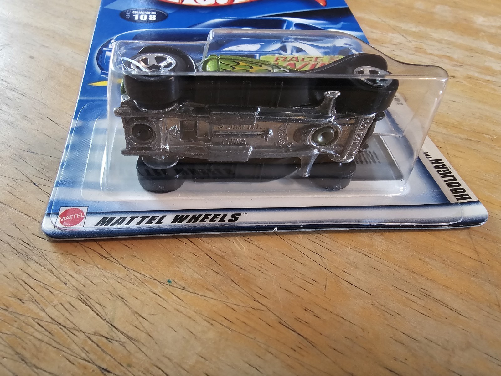 HOT WHEELS HOOLIGAN. Green; 2002 Hot Rod Series 2/4 Collector No. 108