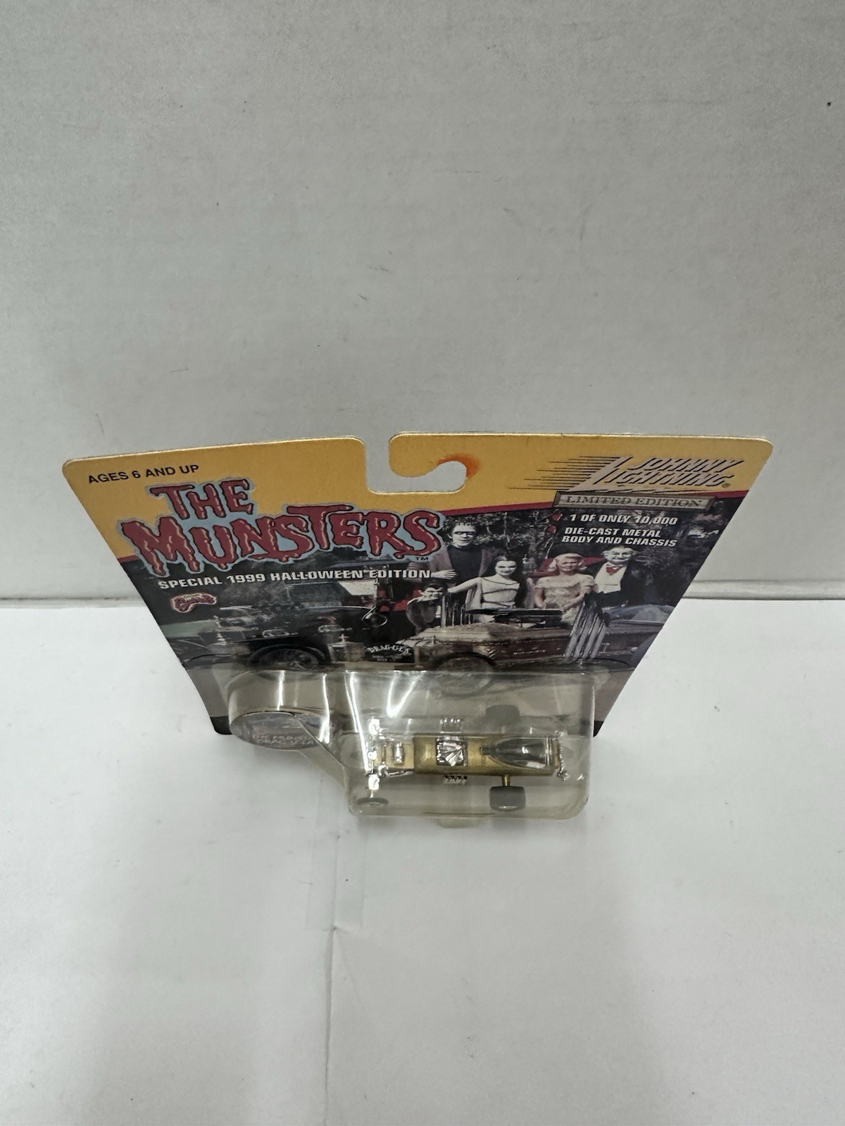 Johnny Lightning The Munsters Special 1999 Halloween Edition Drag-U-La