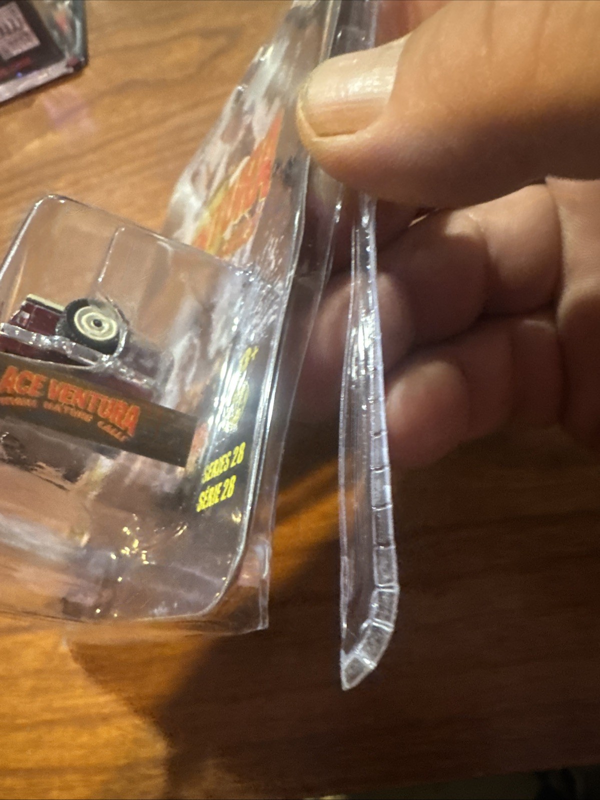 Greenlight Hollywood series 1967 Jeepster Ace Ventura Pack Damage