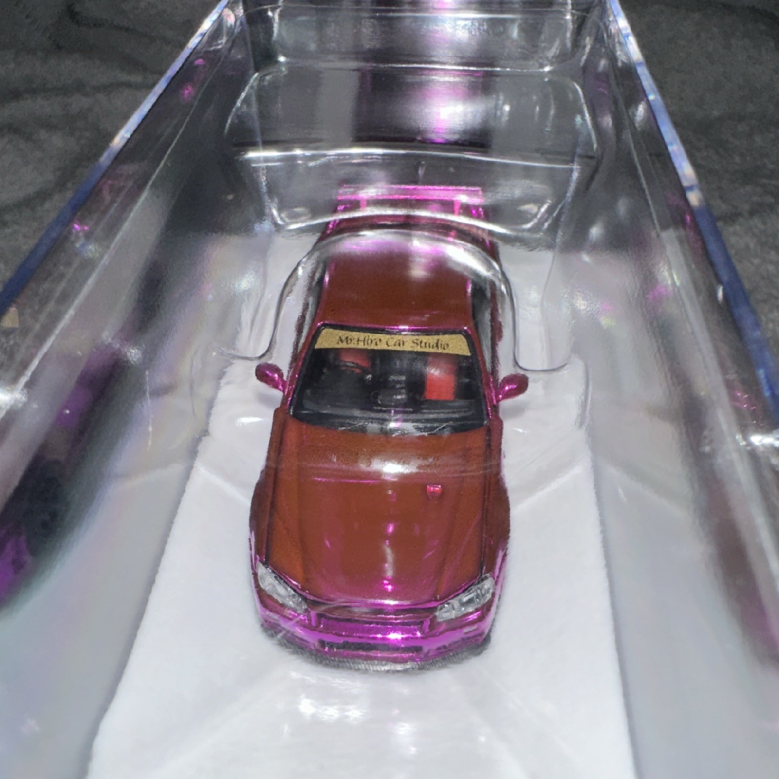 Motorhelix Nissan Skyline GT-R R34 Customized Purple/Gold 1:64 LE 581/599 Case