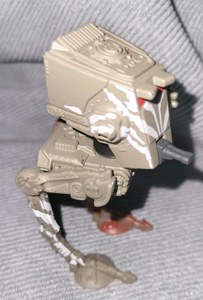 Hot Wheels Star Wars Starships AT-ST Raider The Mandalorian Diecast Figure Toy
