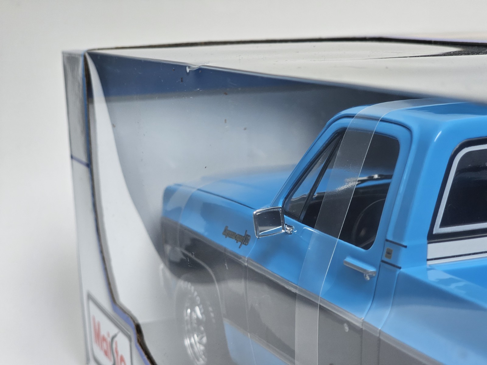Maisto 1:18 1974 Chevrolet C10 Cheyenne Blue Black Pickup Truck NIB Costco SE