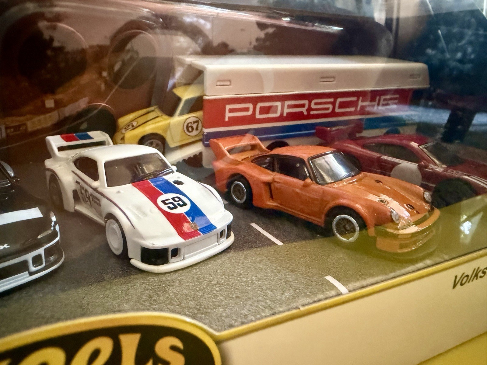 Hot Wheels Premium Porsche Custom Diorama Collection! 935 & More All Porsche