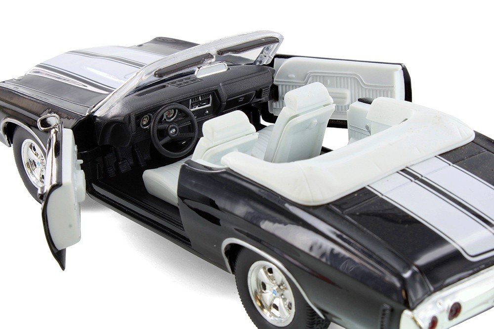 1971 Chevrolet Chevelle SS 454 1/24 Scale Diecast Model by Welly – BLACK