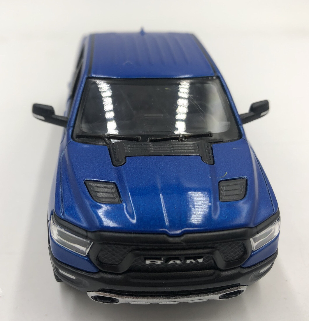 2 Kintoy Die Cast Dodge Ram 1500 Die Cast Red and Blue