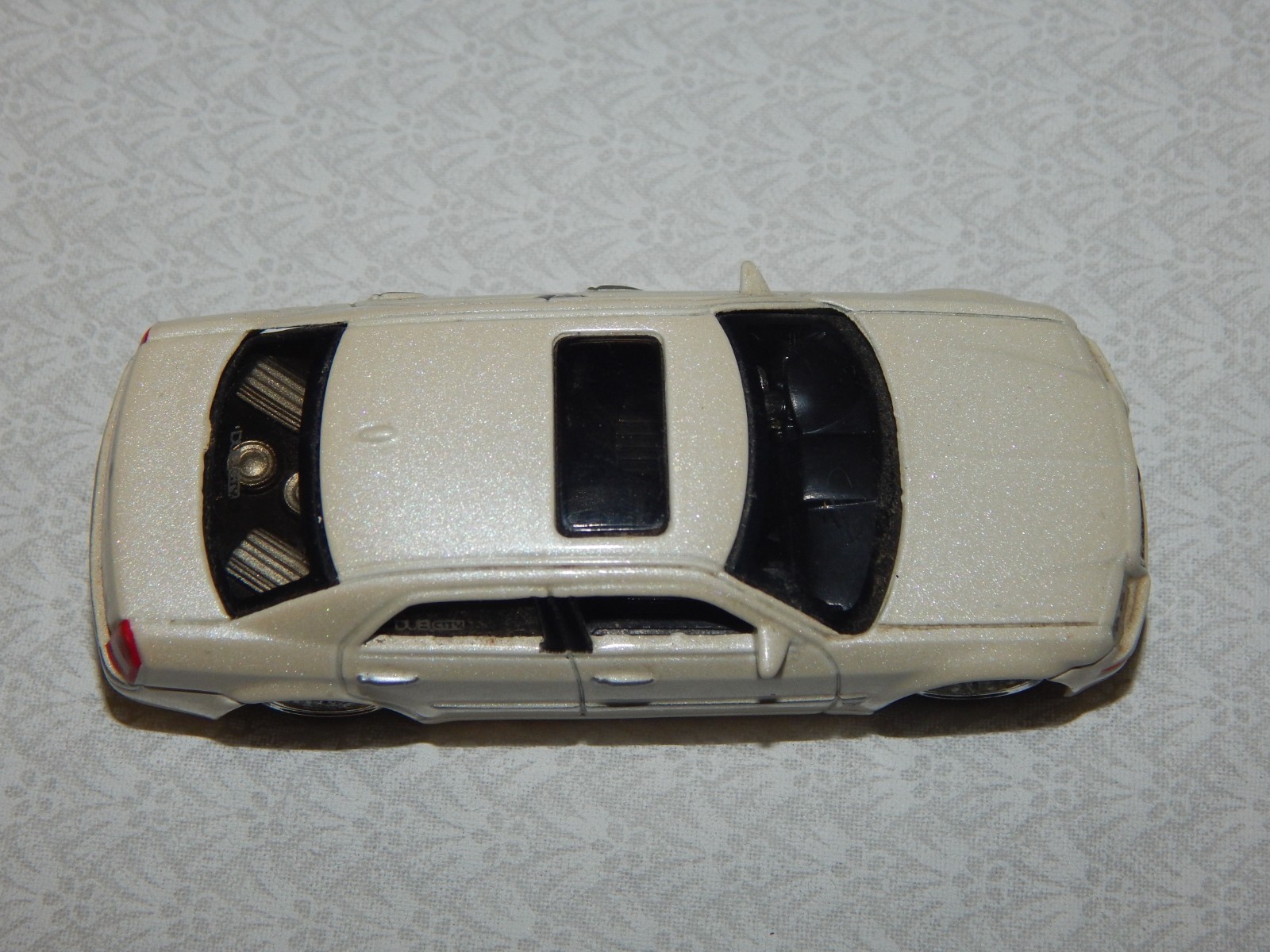 JADA Chrysler 300C Hemi – 1/64 – Dub City Kustoms ~ 2005 ~ LOOSE