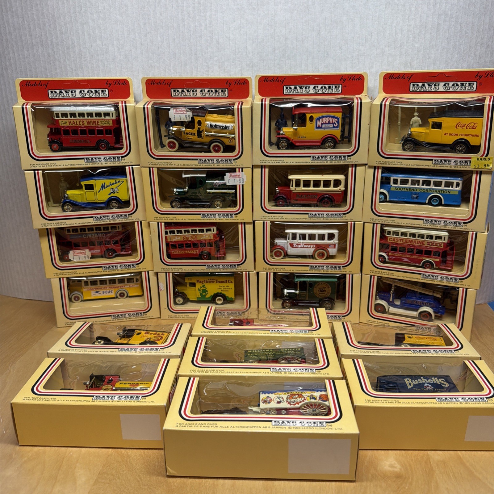 LOT 23) 1986 Lledo MODELS OF DAYS DONE Bus Carriage Delivery Truck Advert UK NEW