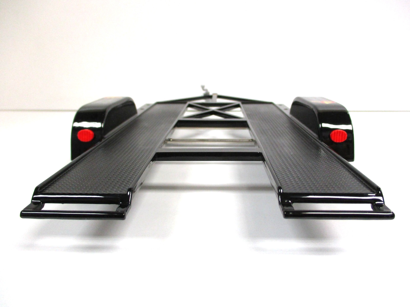 GMP – BUICK GRAND NATIONAL OPEN CAR TRAILER / DRAG WHEEL AND TIRE SET – 1/18