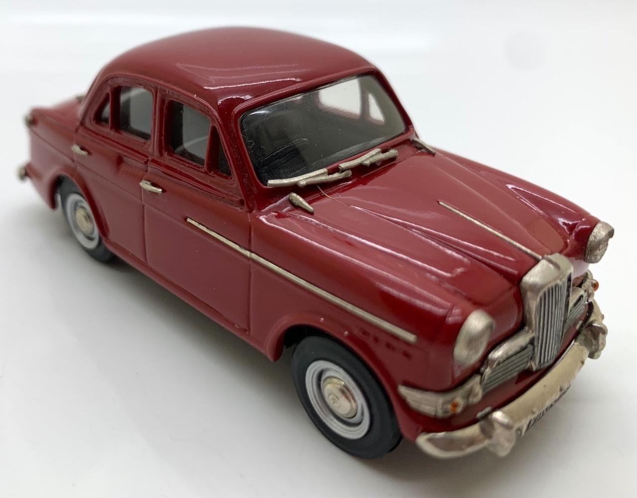 LANSDOWNE 1957 RILEY ONE-POINT-FIVE SALOON DAMASK RED LDM77 1/43