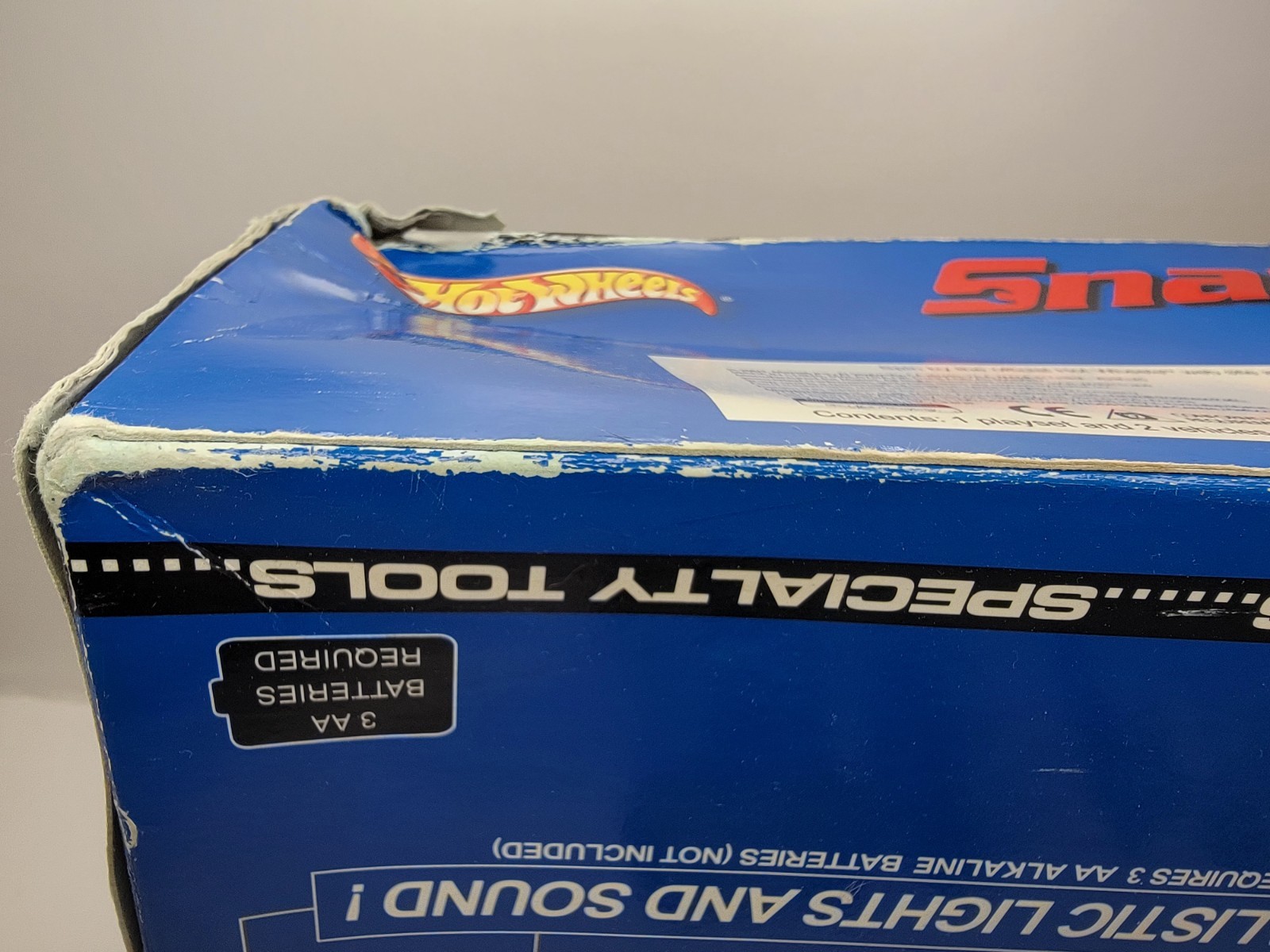 Hot Wheels Snap-On Service Station play set