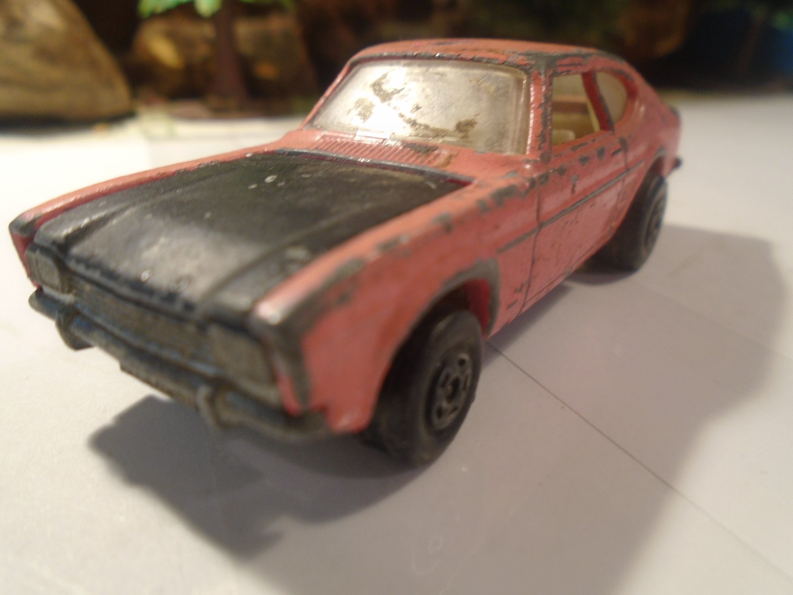 LESNEY MATCHBOX 1970 SUPERFAST ISSUE No 54 FORD CAPRI, WITH OPEN HOOD 1-172-1