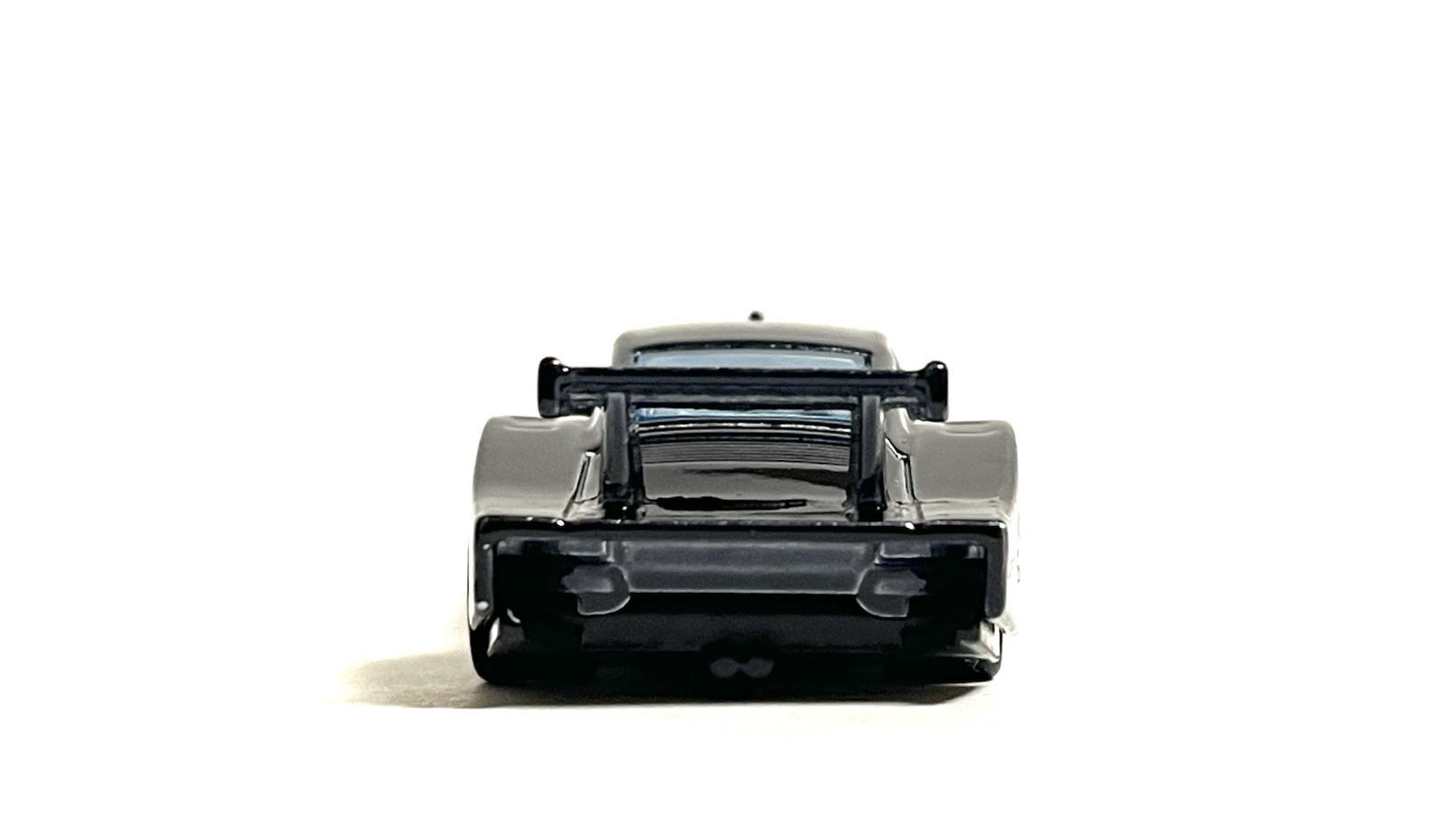 Hot Wheels New 2026 Porsche 935 78 #4 Mail In Loose