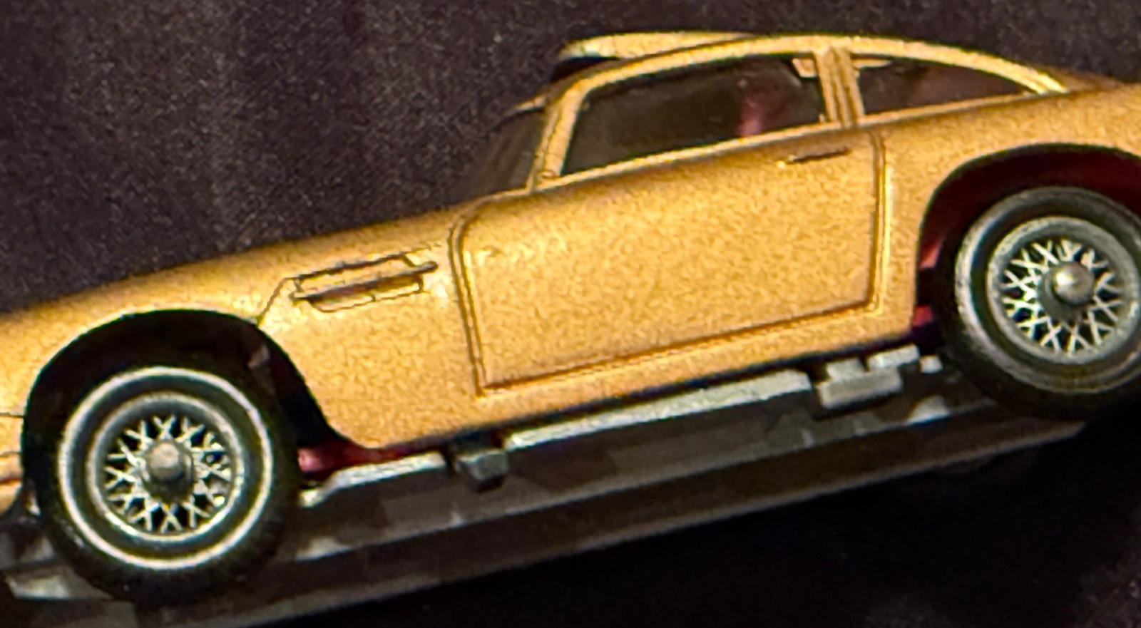 1965 Corgi James Bond Gold Aston Martin DB5 Model 261 w/ Working Functions Nice!