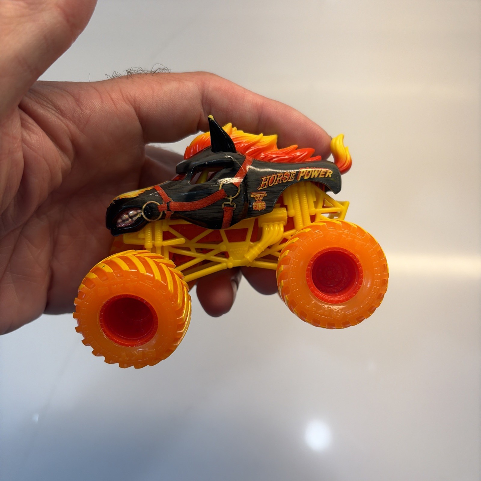 Spin Master Monster Jam Horse Power Fire & Ice Truck 1:64 Orange Wheels (read)