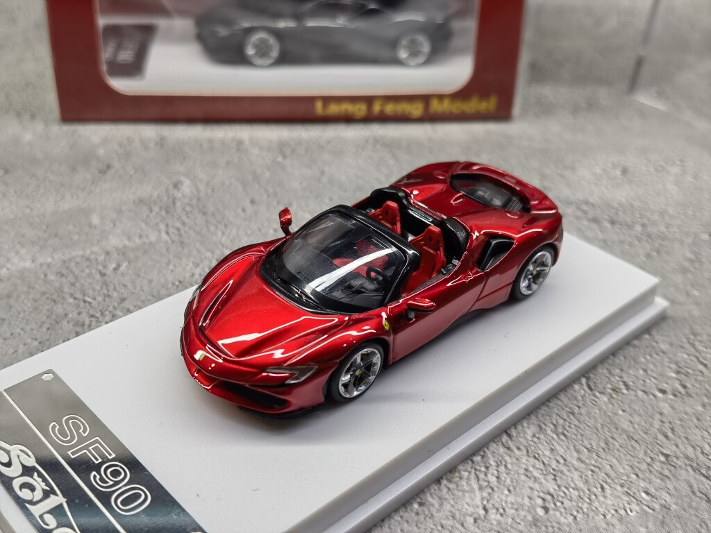 Solo 1:64 Ferrari SF90 sports car hardtop convertible alloy car model