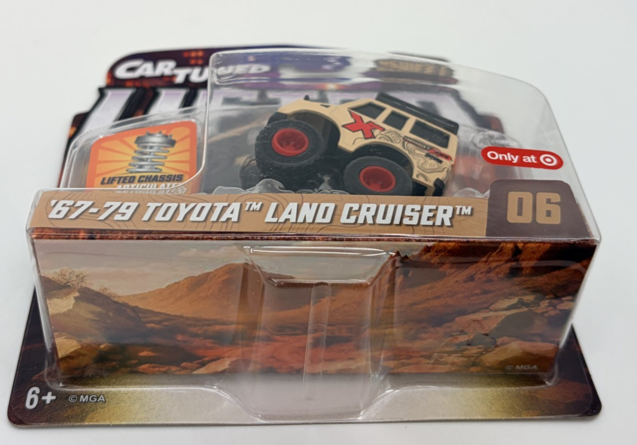 MGA Car Tuned LIFTED ’67-79 Toyota Land Cruiser Series 1 Die Cast 1:64