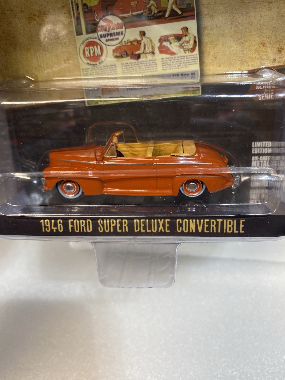 Greenlight Vintage Ad – 1948 Ford super deluxe convertible orange 1/64 NIB