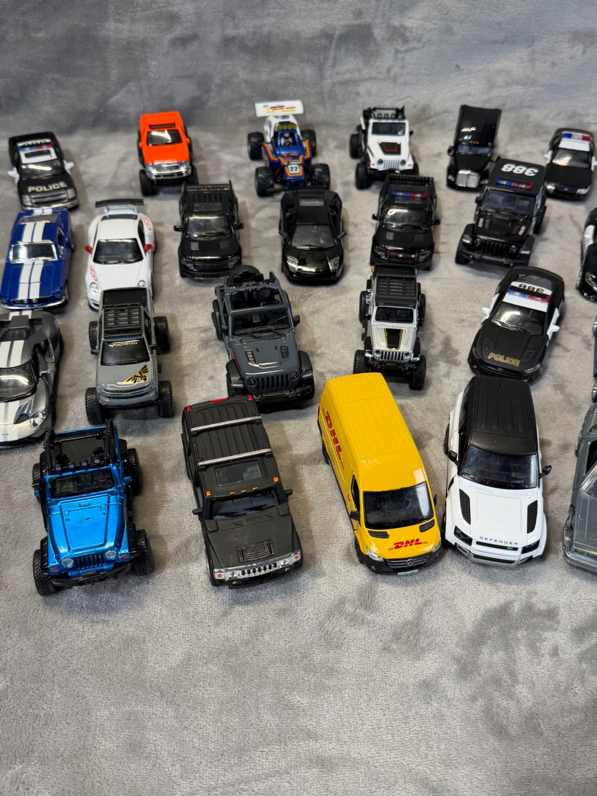 Lot of (32) Diecast KINSMART & Other Pull Back Car ~ GREAT STARTER COLLECTION~