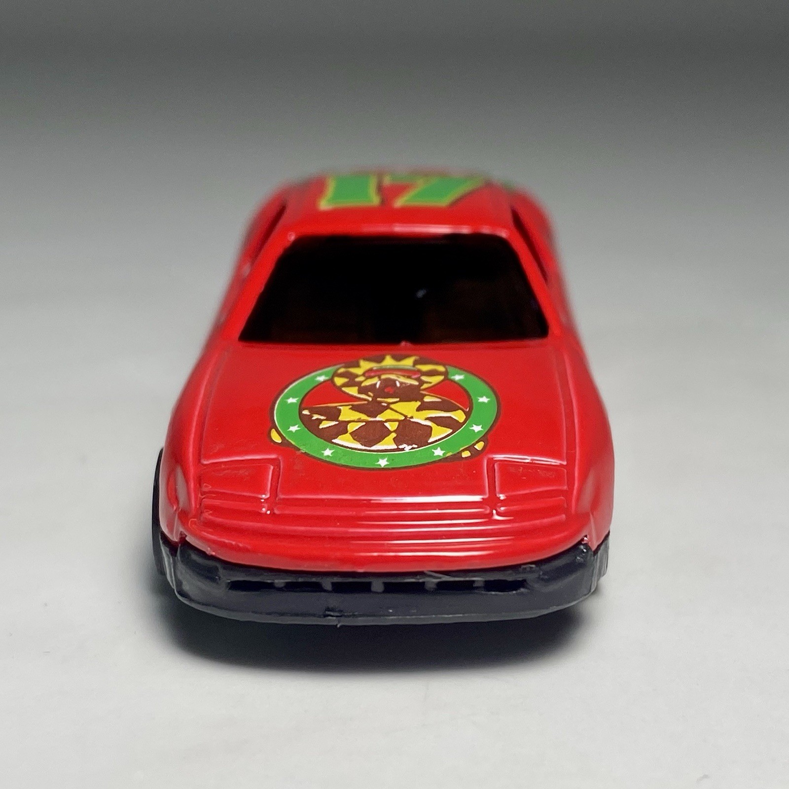 Yatming #805 Toyota Supra 1:64 Diecast Diorama Model Car Red