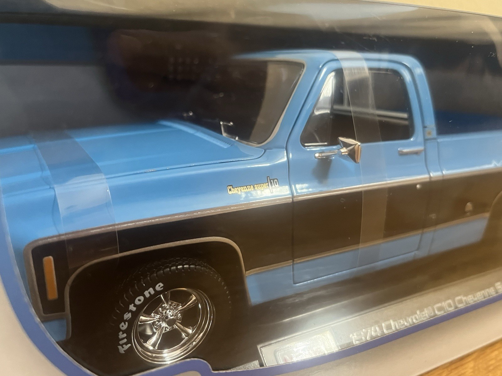 Maisto 1:18 1974 Chevrolet C10 Cheyenne Super Pickup Truck Blue Black Stripe New