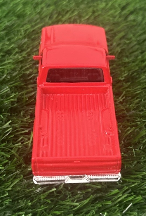 Maisto Scale 1/46 Ford F-Series Truck Die Cast Toy Red