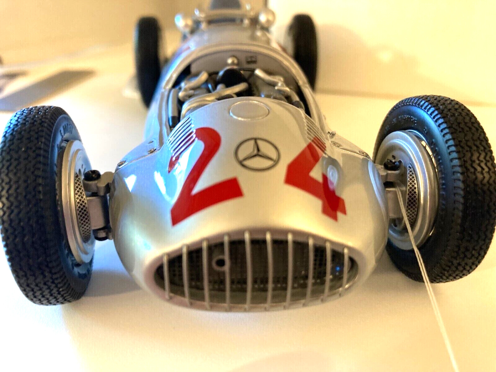 1939 Mercedes-Benz W165 #24 race car Tripolis LE w driver CMC M074 Box COA 1:18