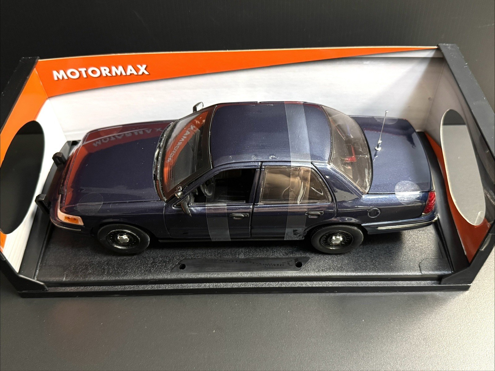 2001 Ford Crown Victoria LX Sedan Blue Slicktop Unmarked W/ Push Bar 1/18 HTF !