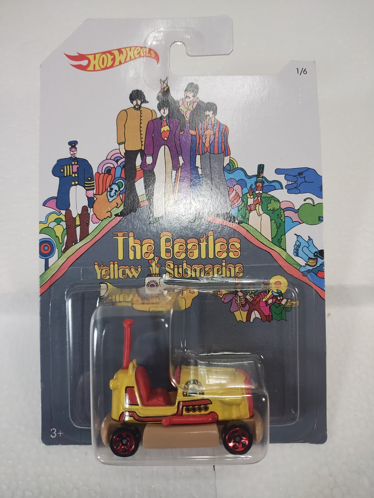 HotWheels 1:64-The Beatles Yellow Submarine-Set of 6 Diecast cars-New in Package