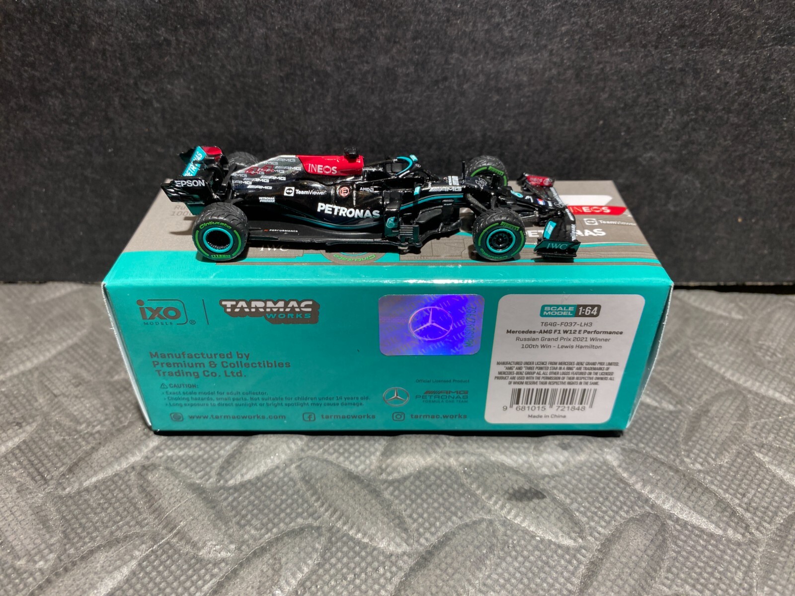 1/64 IXO TARMAC #44 MERCEDES-AMG F1 W12 RUSSIAN GP 21 WINNER LEWIS HAMILTON