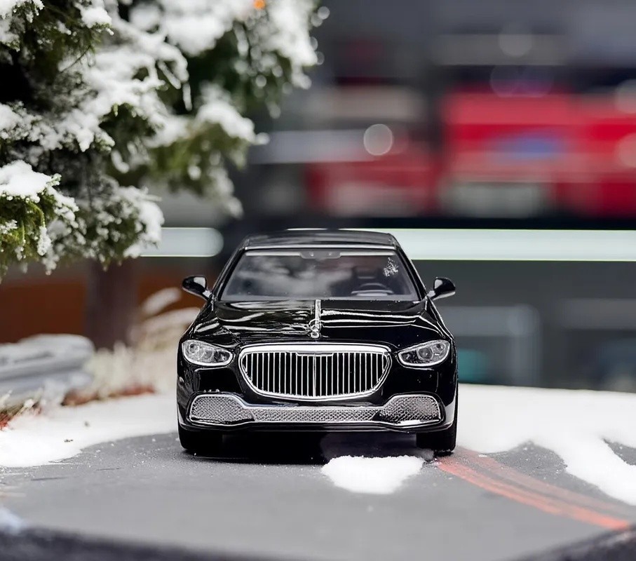 MINIGT 1:64 Black Maybach S680 Luxury Sedan Sports Model Diecast Metal Car
